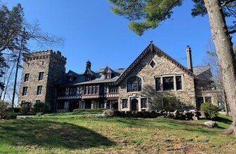 Building Photo - 61 Crows Nest Rd