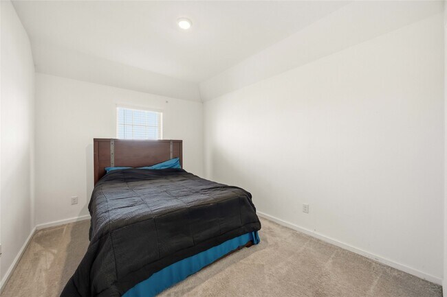 Building Photo - 4238 Redford Valley Rd