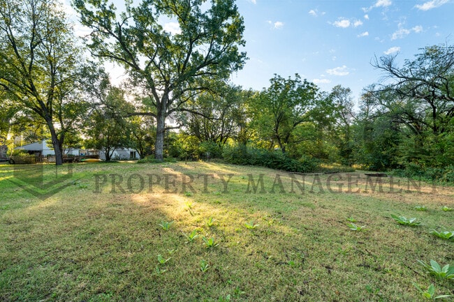 Building Photo - 1763 N Woodrow Ct