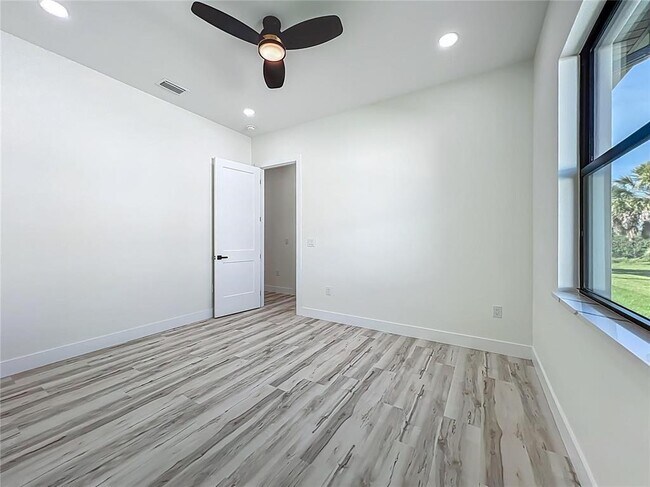 Building Photo - 1167 Boundary Blvd