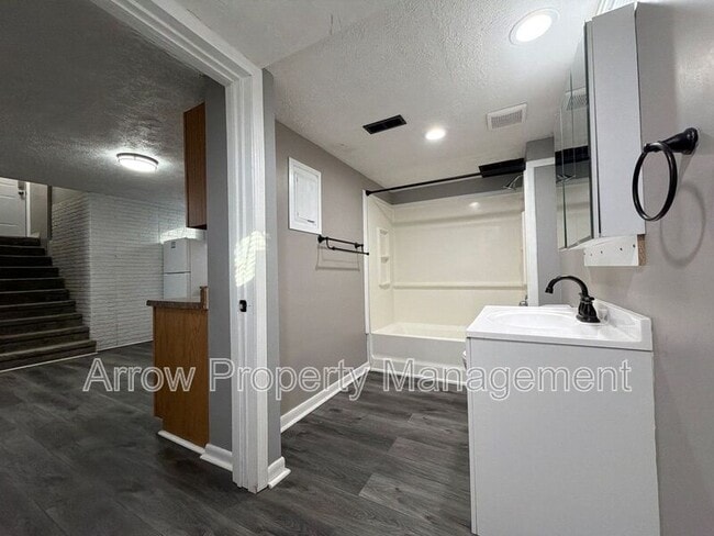 Building Photo - 2707 Q St