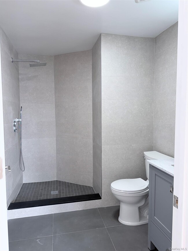 Building Photo - 3 Hillside Ave