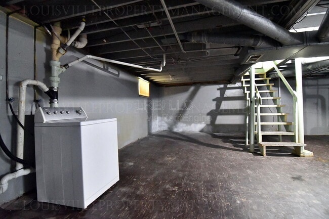 Building Photo - 1403 Sale Ave