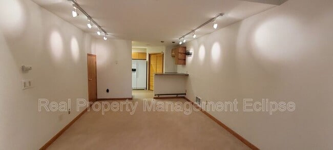 Building Photo - 6404 137th Ave NE