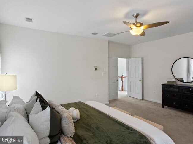 Building Photo - 1713 Allerford Dr