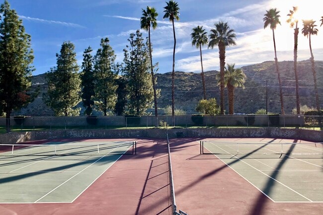 Building Photo - 5125 E Waverly Dr