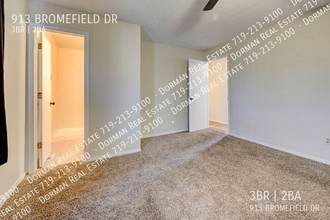 Building Photo - 913 Bromefield Dr