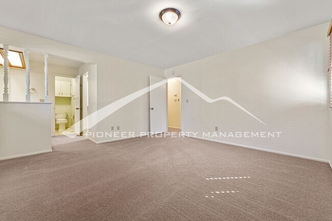 Building Photo - Spacious Home with Central AC and Fenced Yard