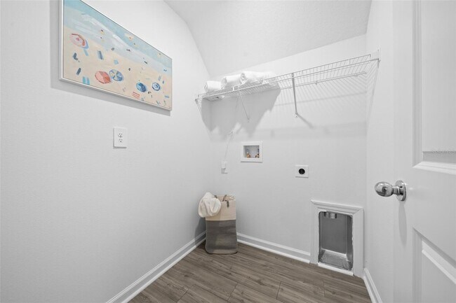 Building Photo - 4890 SW 81st Lp