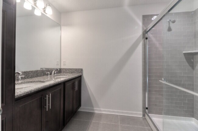 Building Photo - Spacious Two-Story East Tampa Rental Near Parks, Downtown and Major Highways