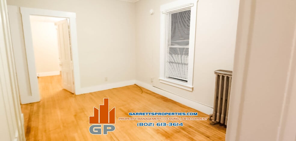 Building Photo - 386 N Main St