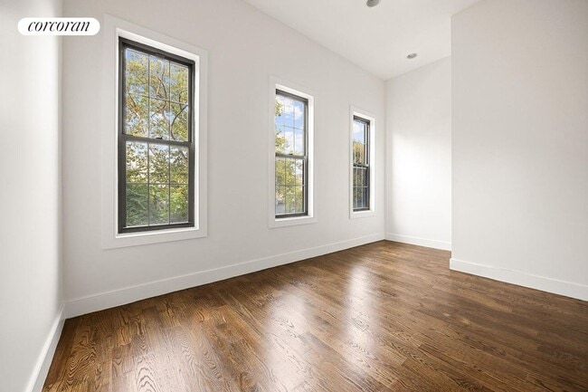 Building Photo - 150A 30th St