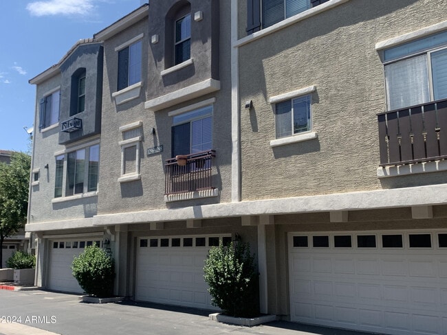 Building Photo - 280 S Evergreen Rd