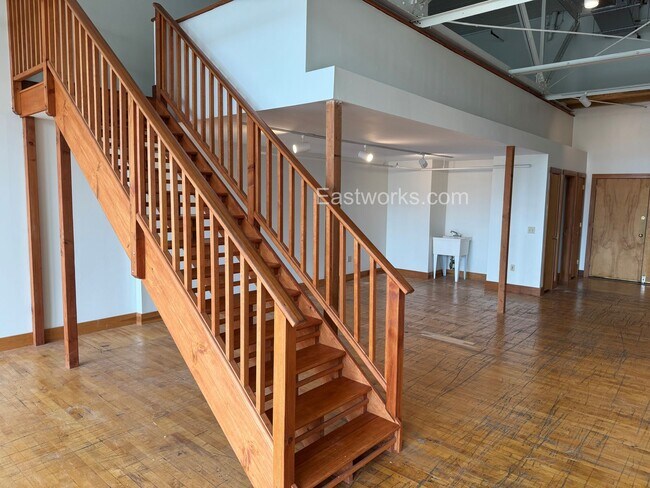 Building Photo - Eastworks: Light-filled studio with views ...