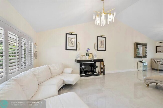 Building Photo - 10209 Vestal Ct