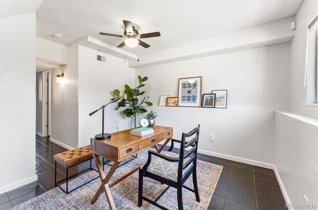 Building Photo - 3BD, 2BA Aurora Home with 2-Car Garage and Back Yard