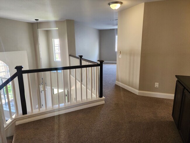 Building Photo - Gorgeous 4 Bedroom/3 Bath Home in South Temecula!