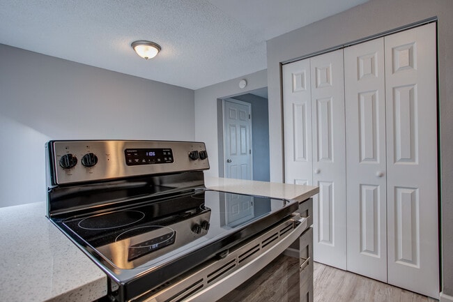 Building Photo - 431-01 St. Mary's Apartments LLC