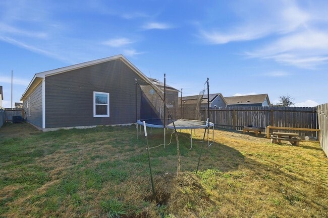 Building Photo - 1106 Cattail Ln