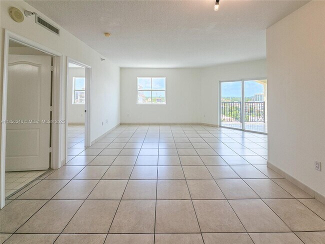 Building Photo - 1627 SW 37th Ave
