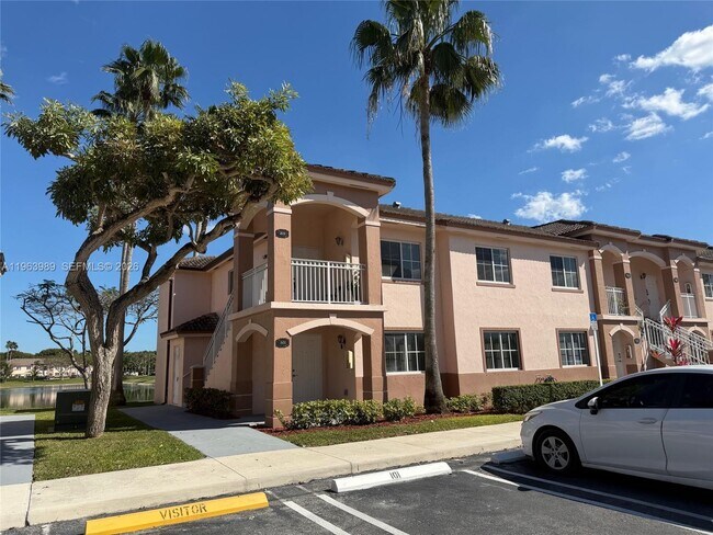 Building Photo - 2731 SE 12th Rd