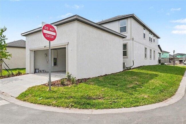 Building Photo - 10757 El Radabob Wy