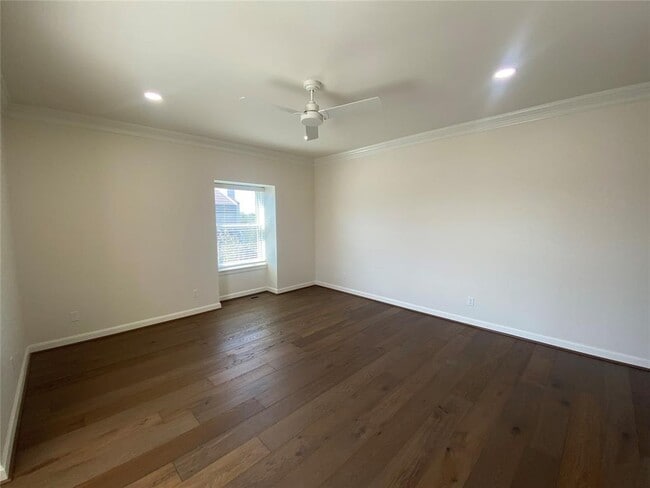 Building Photo - 1114 Sherwood Ln