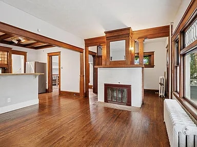 Building Photo - 1085 16th Ave SE