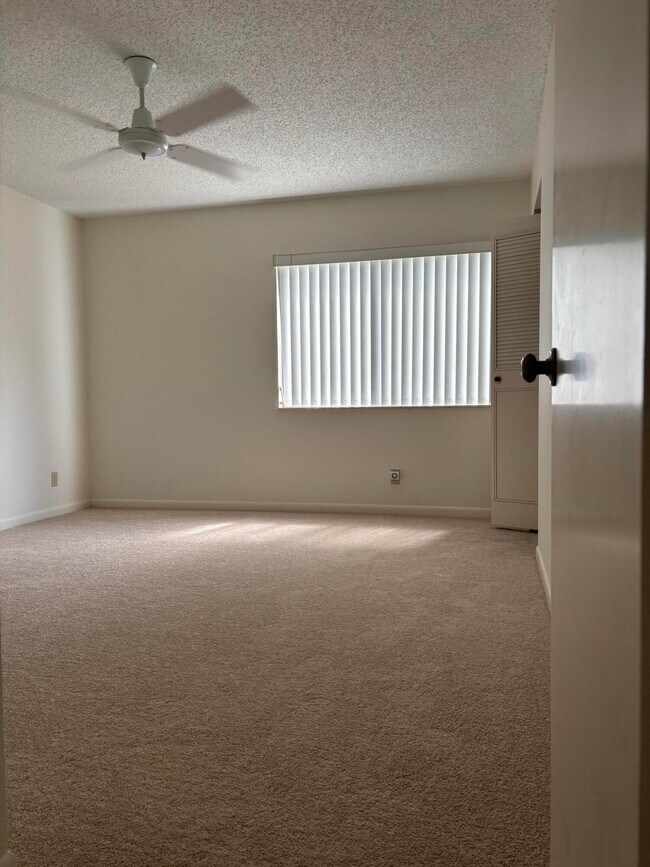 Building Photo - 331 Knotty Pine Cir