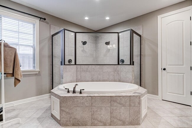 Building Photo - 8764 Brunswick Forest Dr