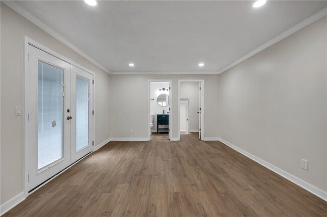 Building Photo - 2060 Baker Rd NW