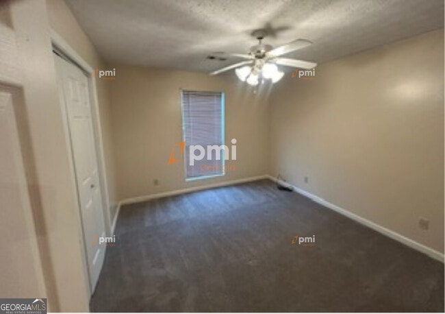 Building Photo - 2720 Sapphire St