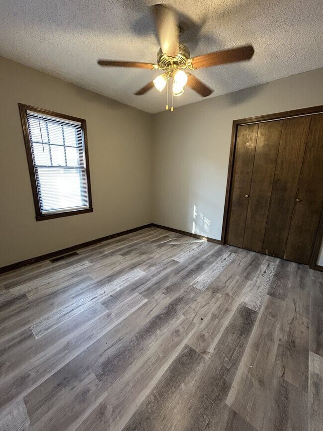 Building Photo - Very Nice 2BR/1BA House - Just Refreshed!