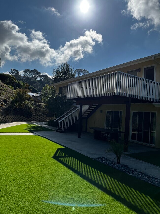 Building Photo - 1790 Nautilus St