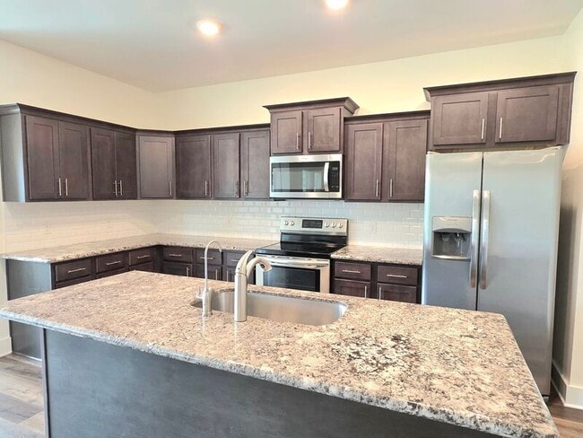 Building Photo - 1671 Granite Ln