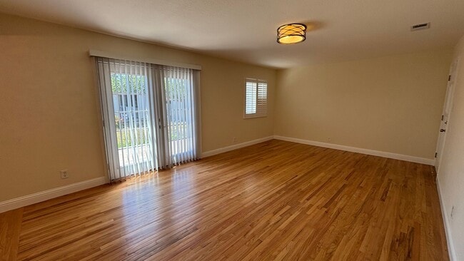 Building Photo - 8096 Juniper Ave