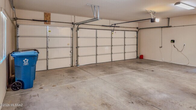 Building Photo - 4579 S Camino del Tejon
