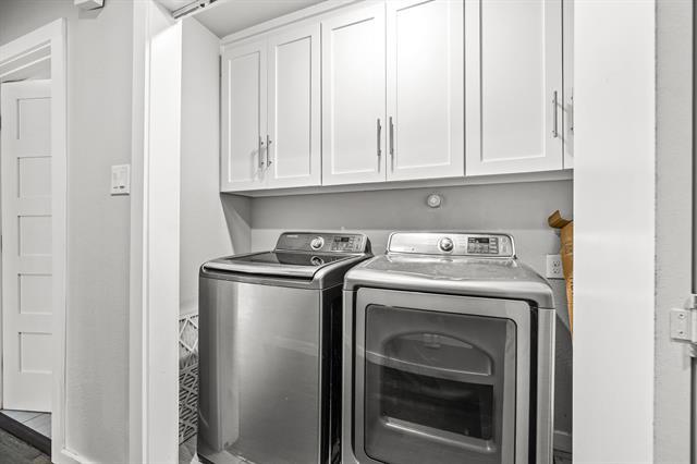 Building Photo - 8911 Diceman Dr