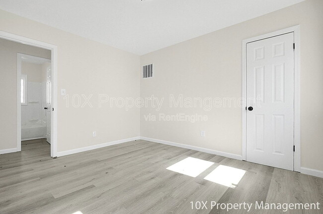 Building Photo - 683 S Wheatland Ave