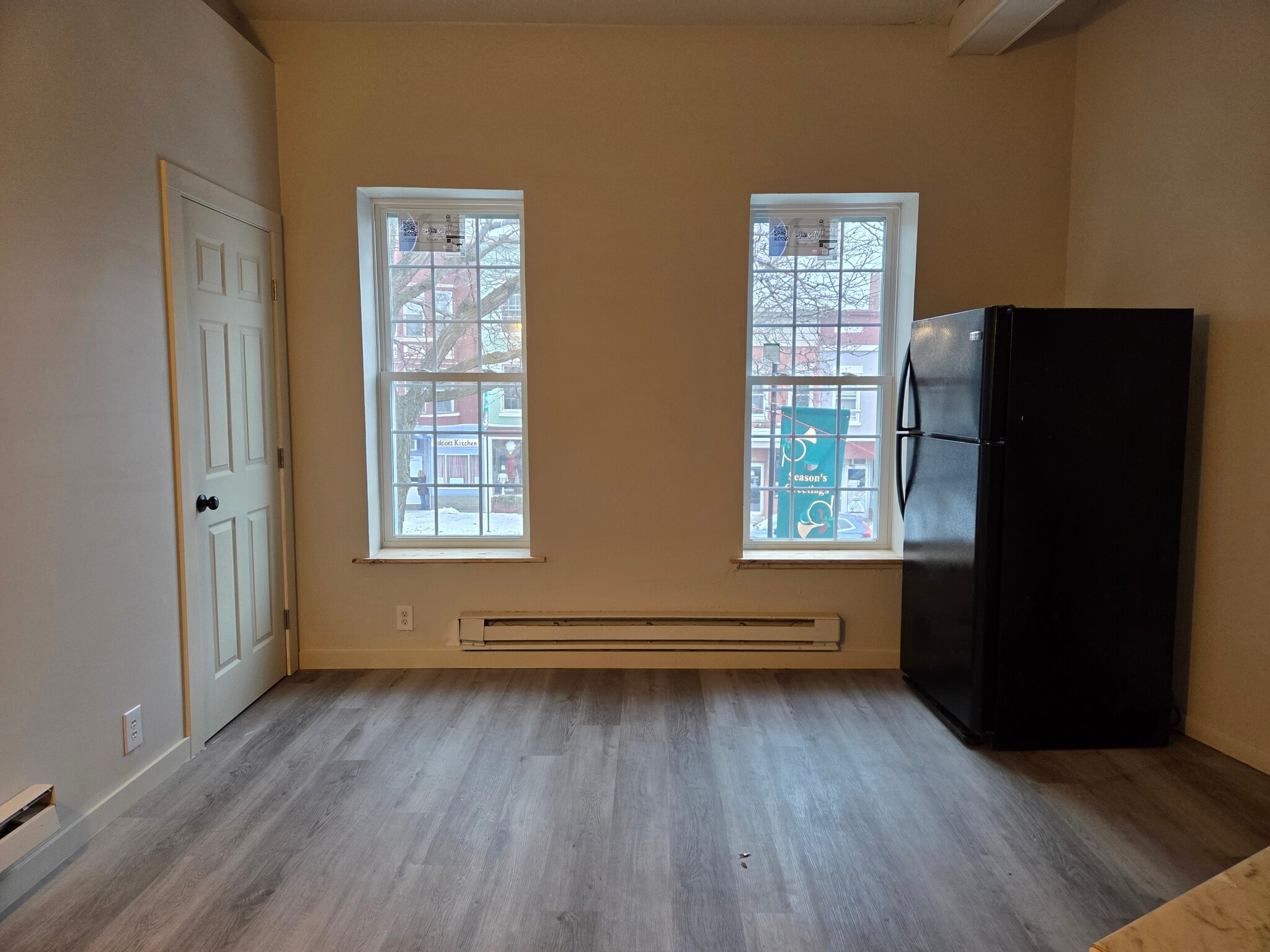 Building Photo - 35 Main St