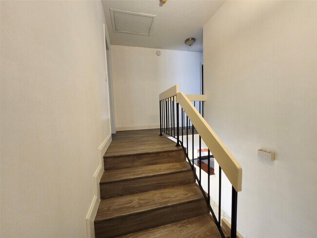 Building Photo - 9421 NW 15th St