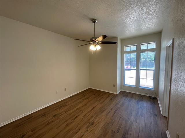 Building Photo - 3149 Tudor Ln