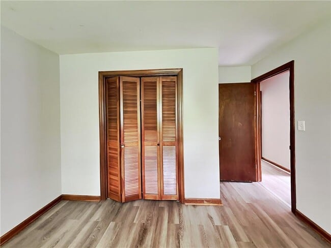 Building Photo - 6080 Mulberry St