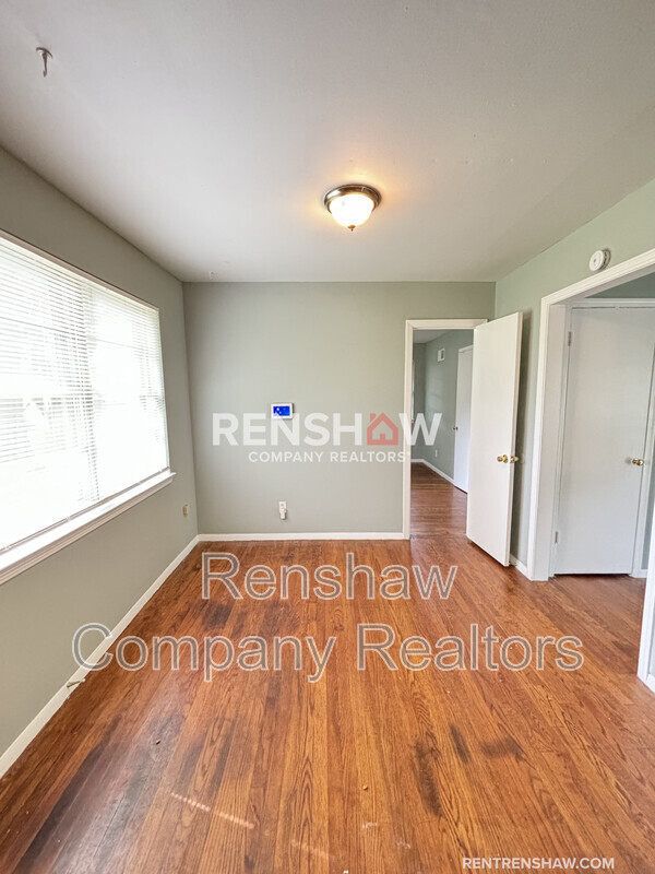 Building Photo - 5472 Lochinvar Rd