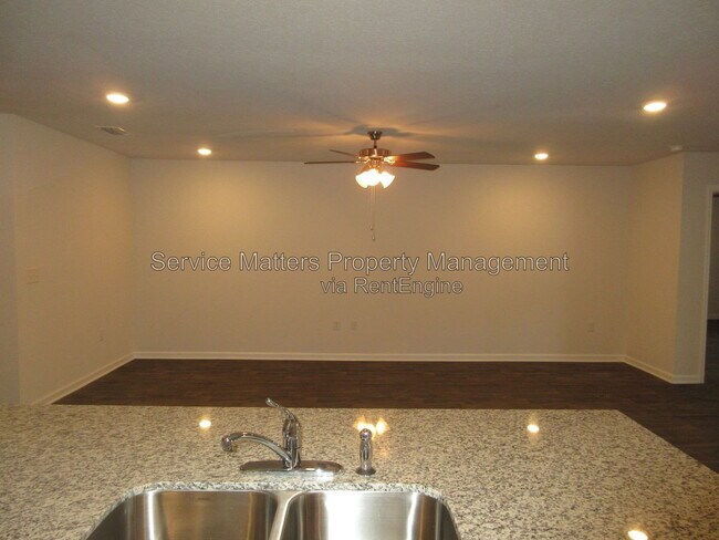 Building Photo - 5588 Lancelot Trl