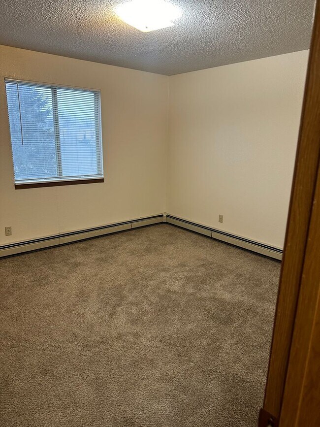 Building Photo - Two Bedroom Corner Unit