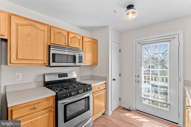 Building Photo - 43374 Greyswallow Terrace