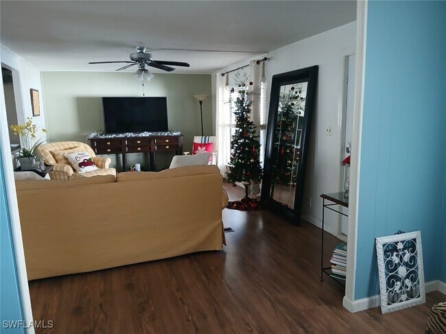 Building Photo - 2105 Cypress Ct