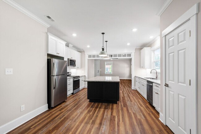 Building Photo - Beautifully Built Ranch Home in Desirable ...