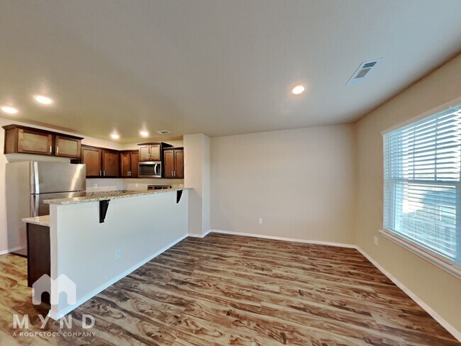 Building Photo - 1001 Clearspring Ct